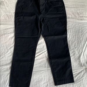 Cute black cotton pixie ankle pants